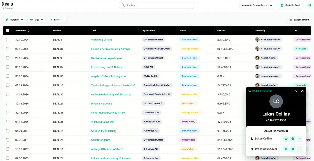 Deal-Liste „Offene Deals“ mit Anruf-Popup „eingehender Anruf“ unten rechts: Lukas Collins, +49681201501, darunter die Datensätze Lukas Collins und Drossmann GmbH mit Links